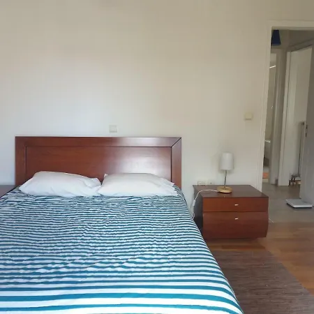 Modern Flat In Apartamento *